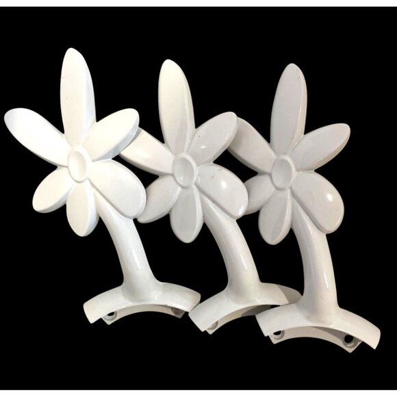 Set of 3 metal Daisy Fan Blade Holders or Decor - Picture 1 of 6